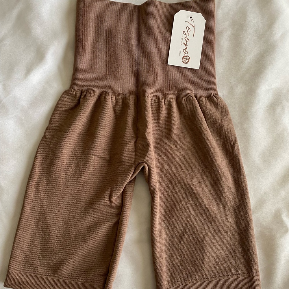 On The Go Compression Biker Shorts - Mocha